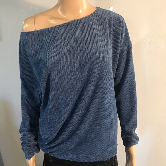 Warm and soft off the shoulder blue sweater - Picture 5 of 8